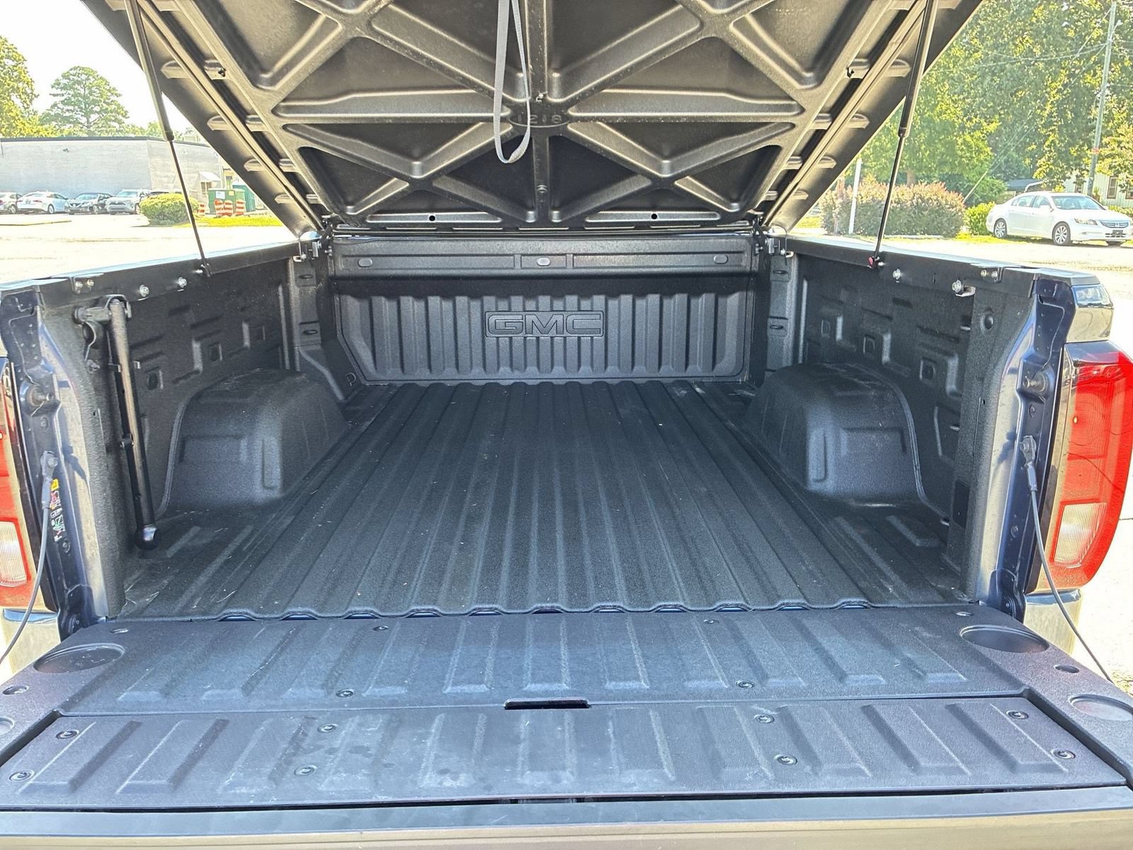 Certified 2022 GMC Sierra 1500 SLE AWD/4WD image 24