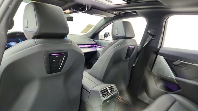 Used 2025 BMW i5 xDrive40 w/ M Sport Package image 31