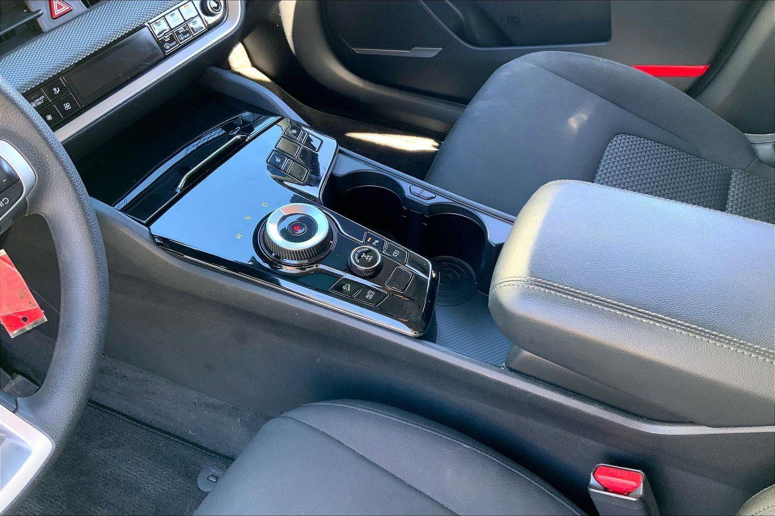 Used 2023 Kia Sportage LX image 14