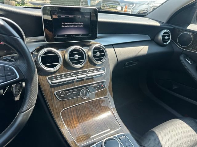 Used 2018 Mercedes-Benz C 300 4MATIC Sedan image 16