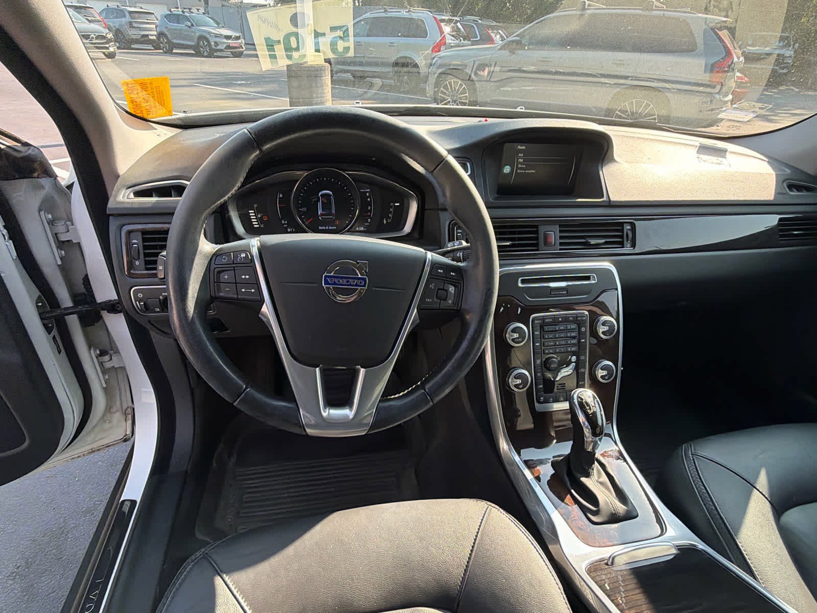 Used 2016 Volvo XC70 T5 Platinum w/ Protection Package FWD image 27