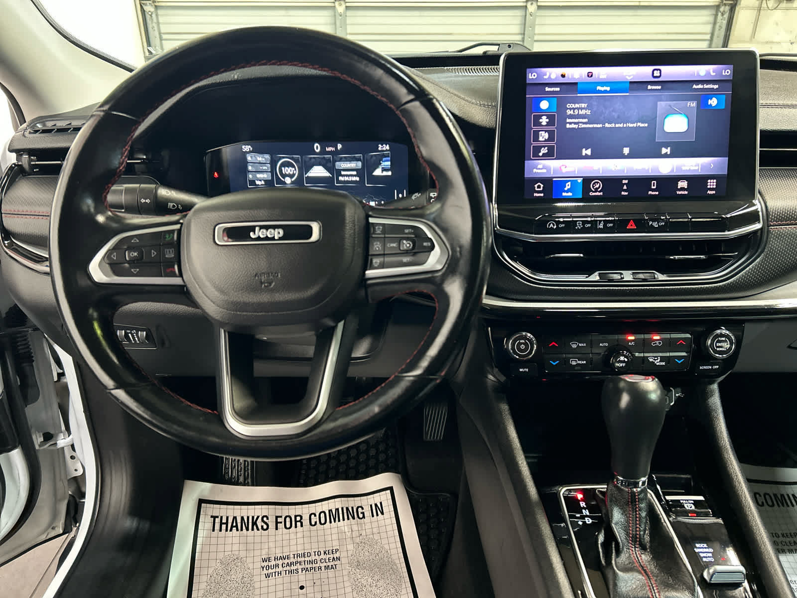 Used 2022 Jeep Compass Trailhawk AWD/4WD image 9