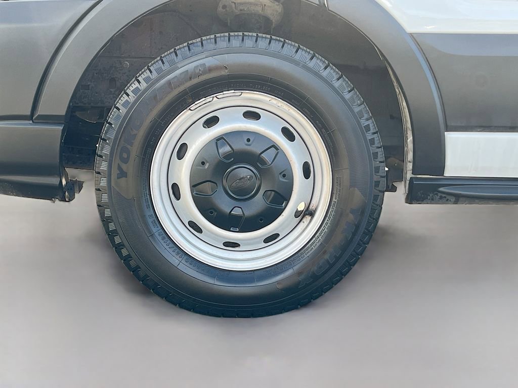 Used 2020 Ford Transit 150 Low Roof RWD image 29