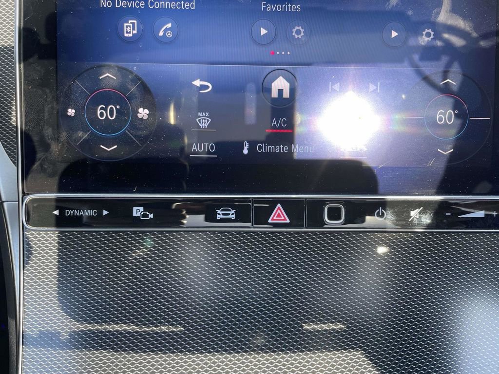 Used 2024 Mercedes-Benz GLC 300 4MATIC image 40