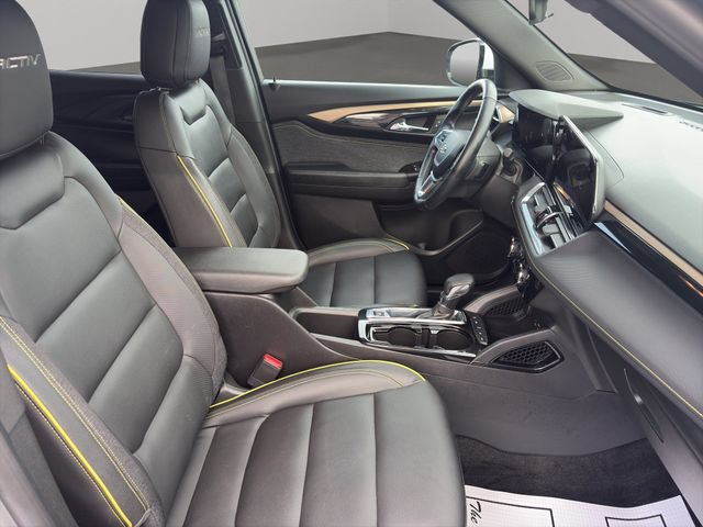 Used 2024 Chevrolet TrailBlazer ACTIV w/ Driver Confidence Package AWD/4WD image 18