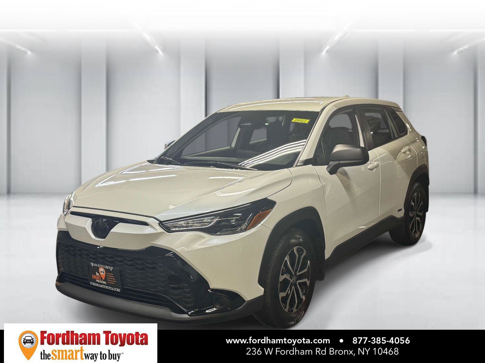 Used 2024 Toyota Corolla Cross AWD Hybrid image 4