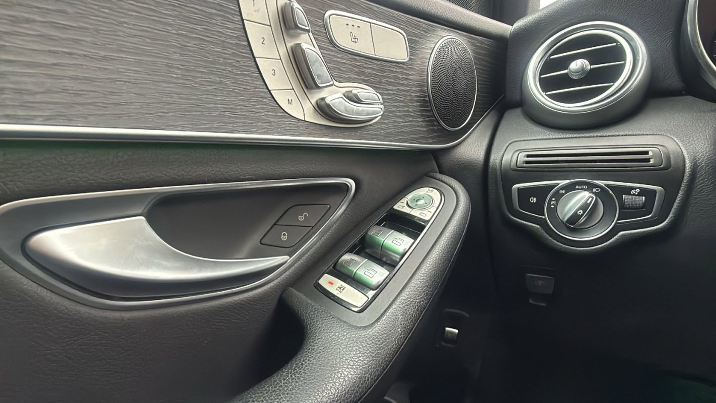 Used 2022 Mercedes-Benz GLC 300 4MATIC image 18