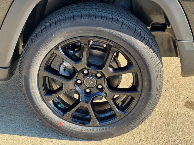 New 2026 Jeep Compass Latitude AWD/4WD image 34