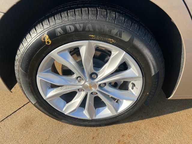 Used 2025 Chevrolet Malibu LT image 11