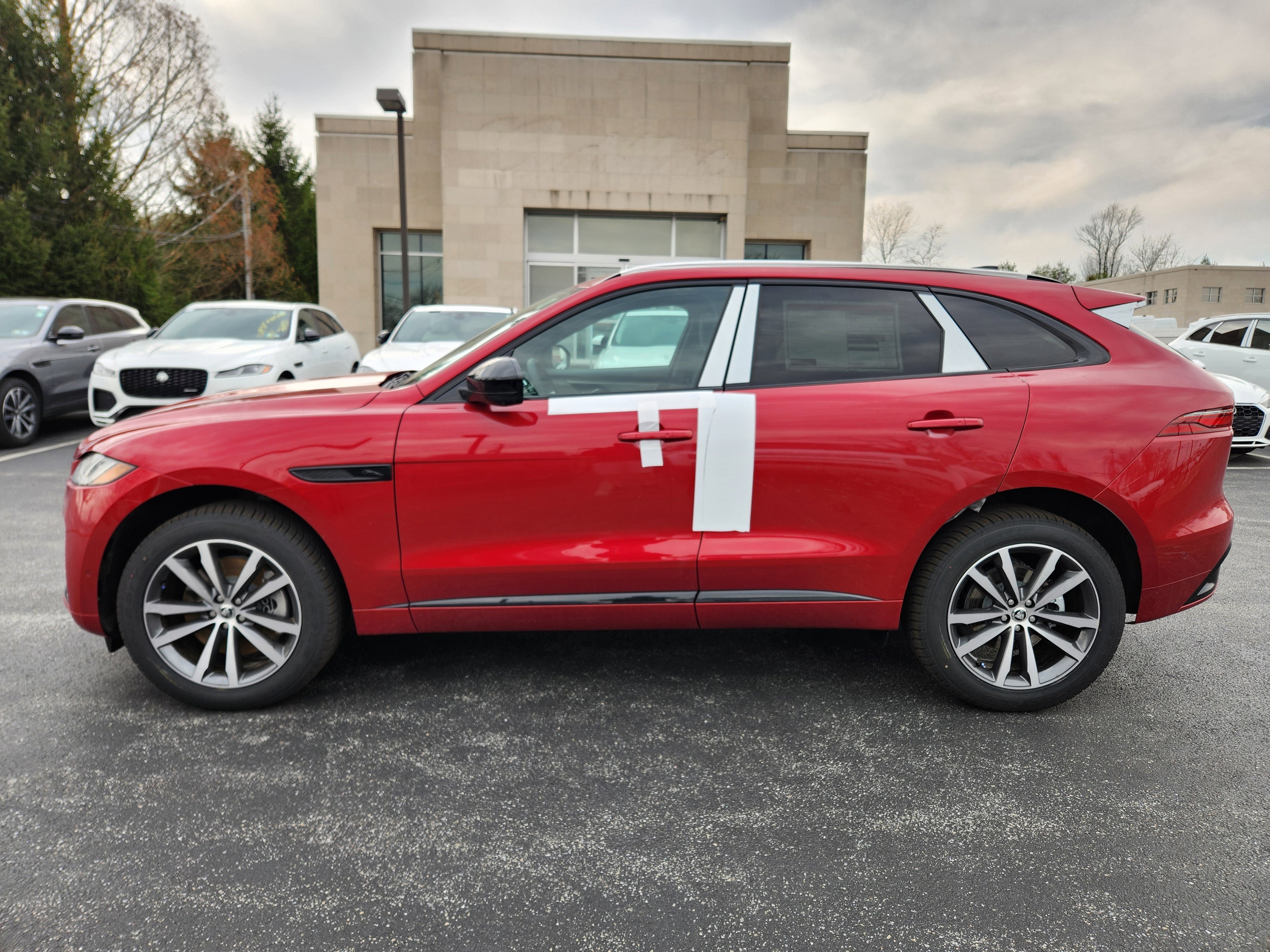 New 2026 Jaguar F-PACE R-Dynamic S image 5