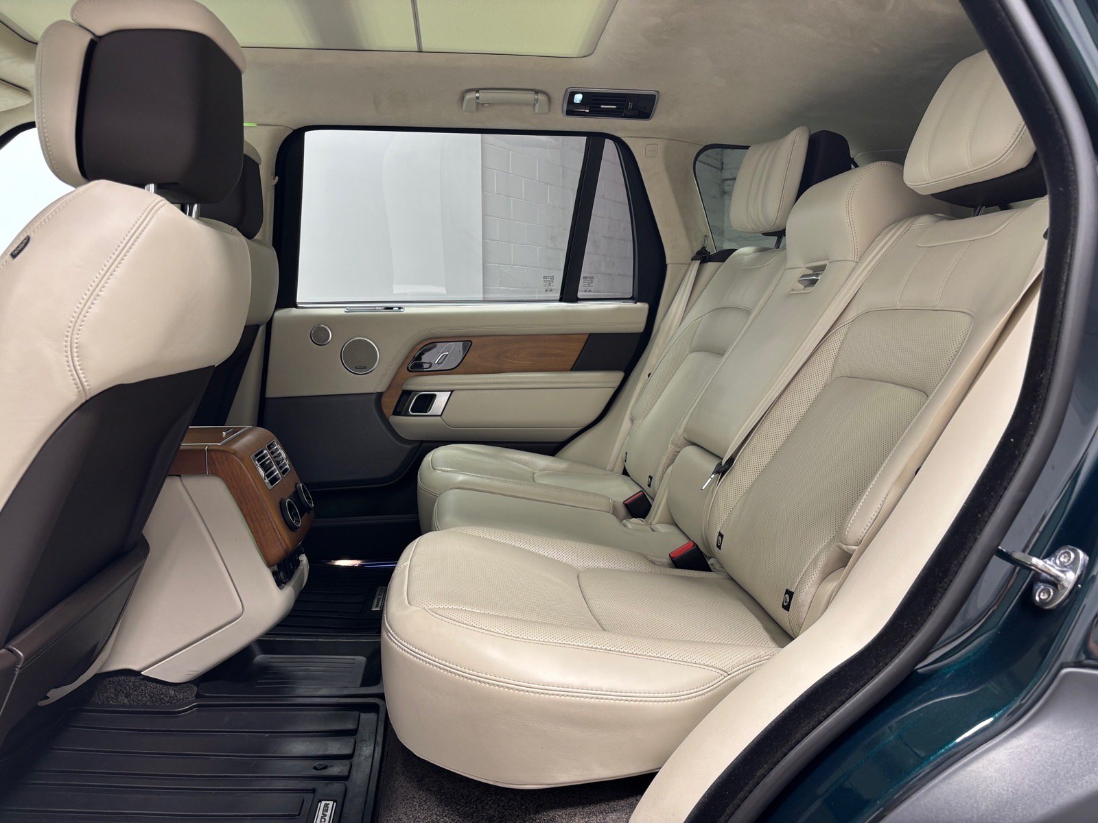 Used 2020 Land Rover Range Rover Long Wheelbase HSE AWD/4WD image 30