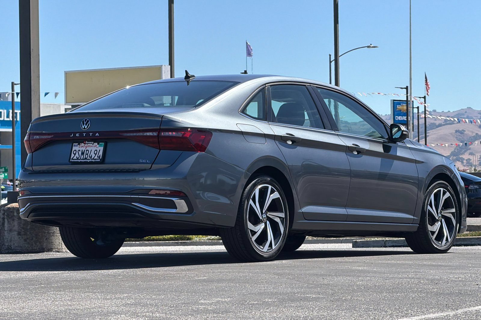 Used 2025 Volkswagen Jetta SEL FWD image 5