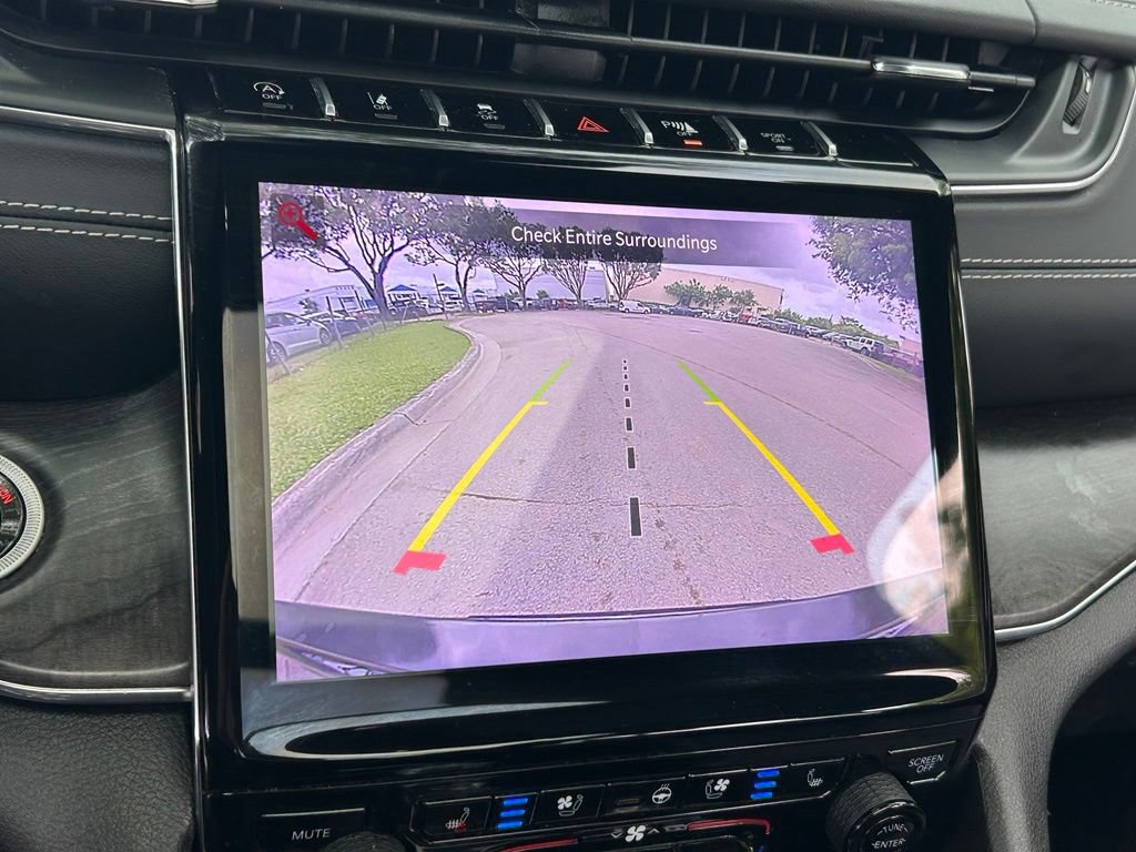 Used 2023 Jeep Grand Cherokee L Overland RWD image 29