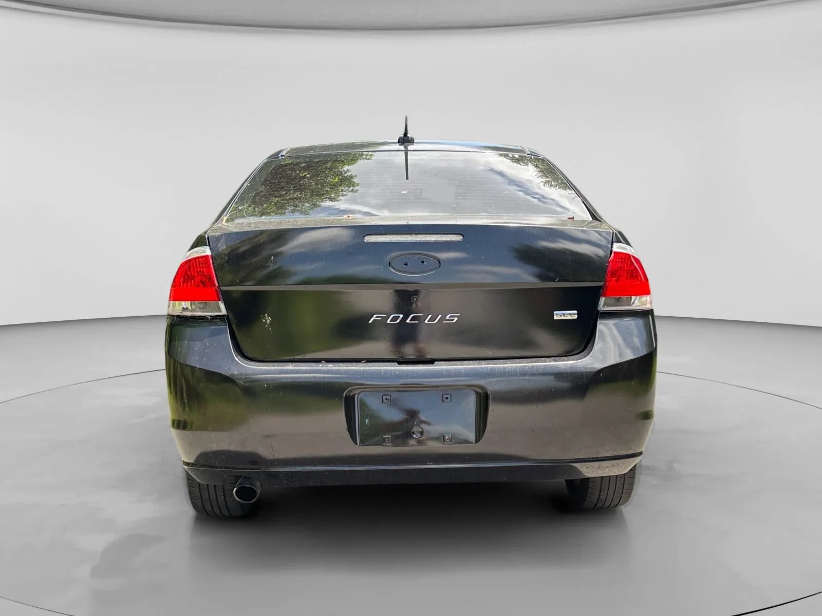 Used 2009 Ford Focus SEL FWD image 4