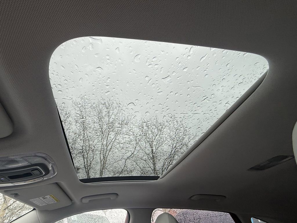 Used 2024 Hyundai Kona Limited image 30