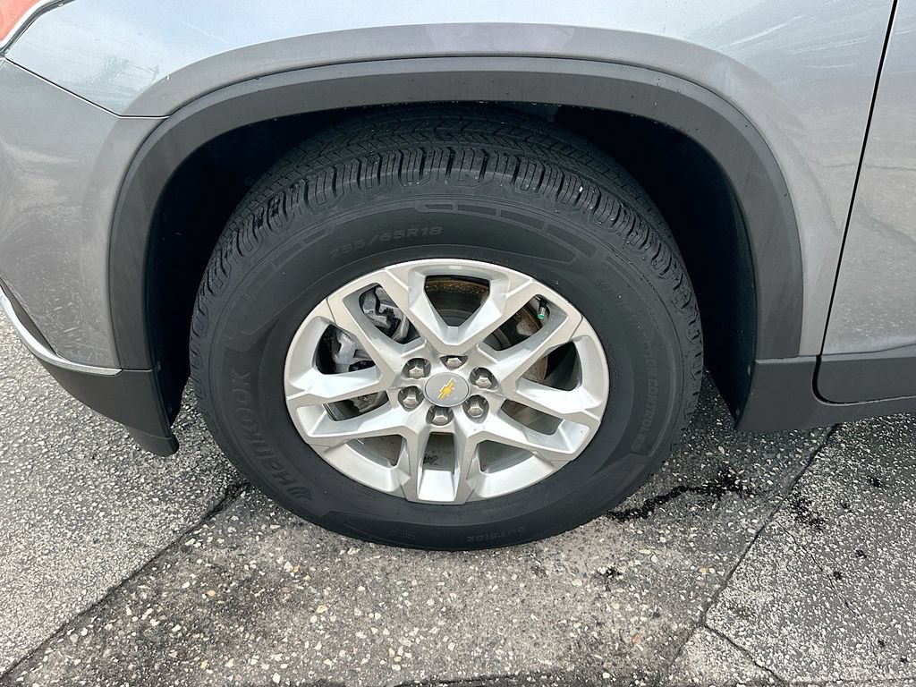 Used 2020 Chevrolet Traverse LT FWD image 29