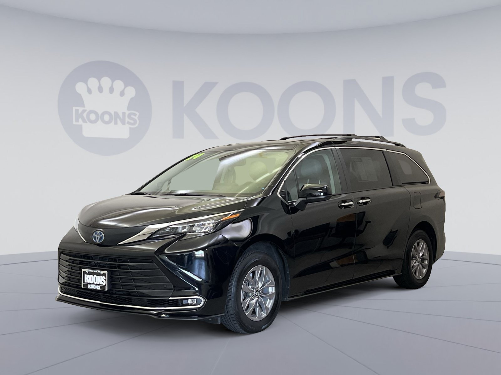 Used 2024 Toyota Sienna XLE w/ XLE Plus Package