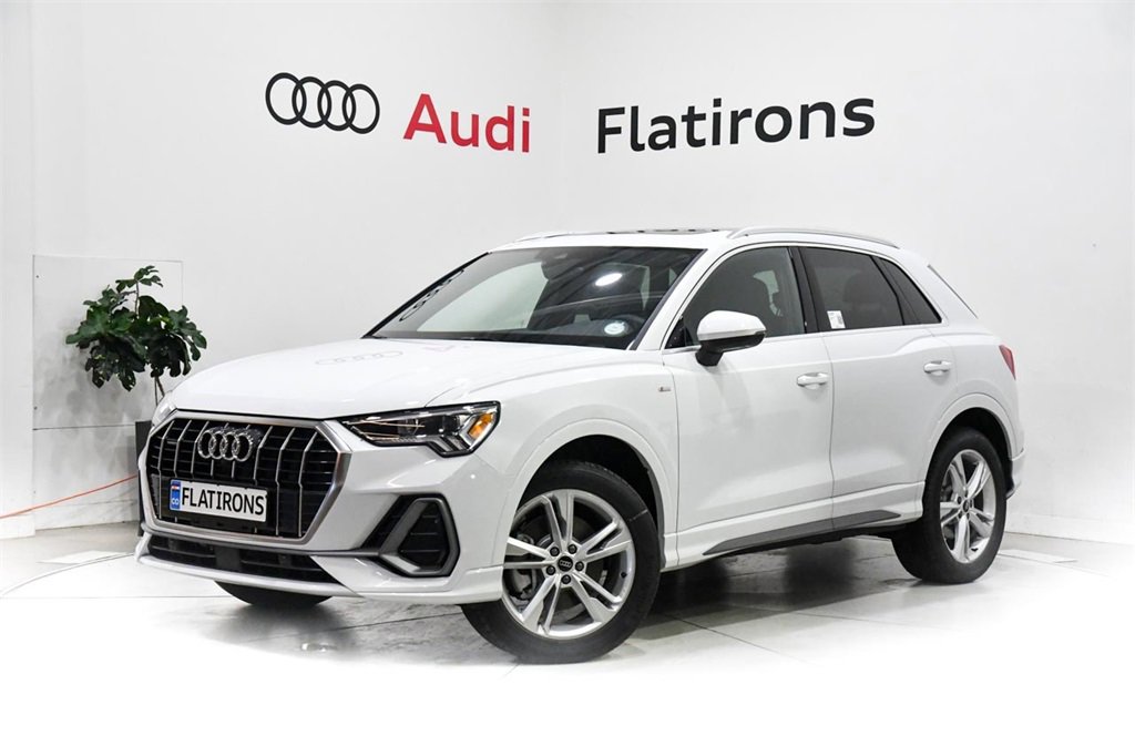 Used 2024 Audi Q3 2.0T Premium Plus