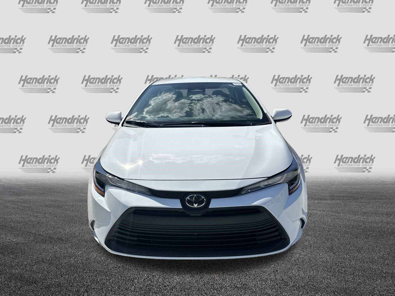 Used 2026 Toyota Corolla LE FWD image 3