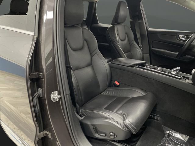 Used 2022 Volvo XC60 T8 Inscription w/ Advanced Package image 31