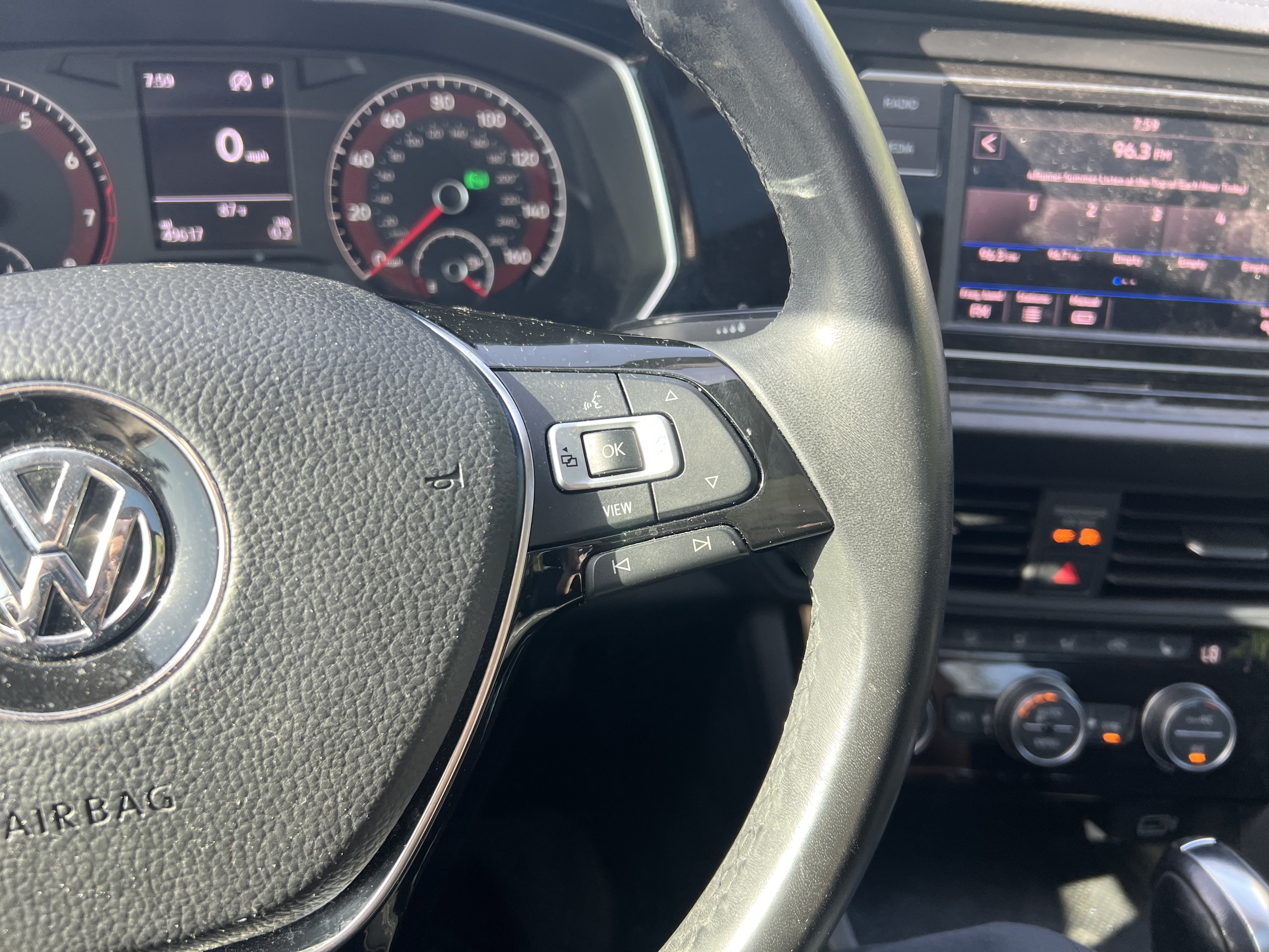 Used 2019 Volkswagen Jetta SE FWD image 17