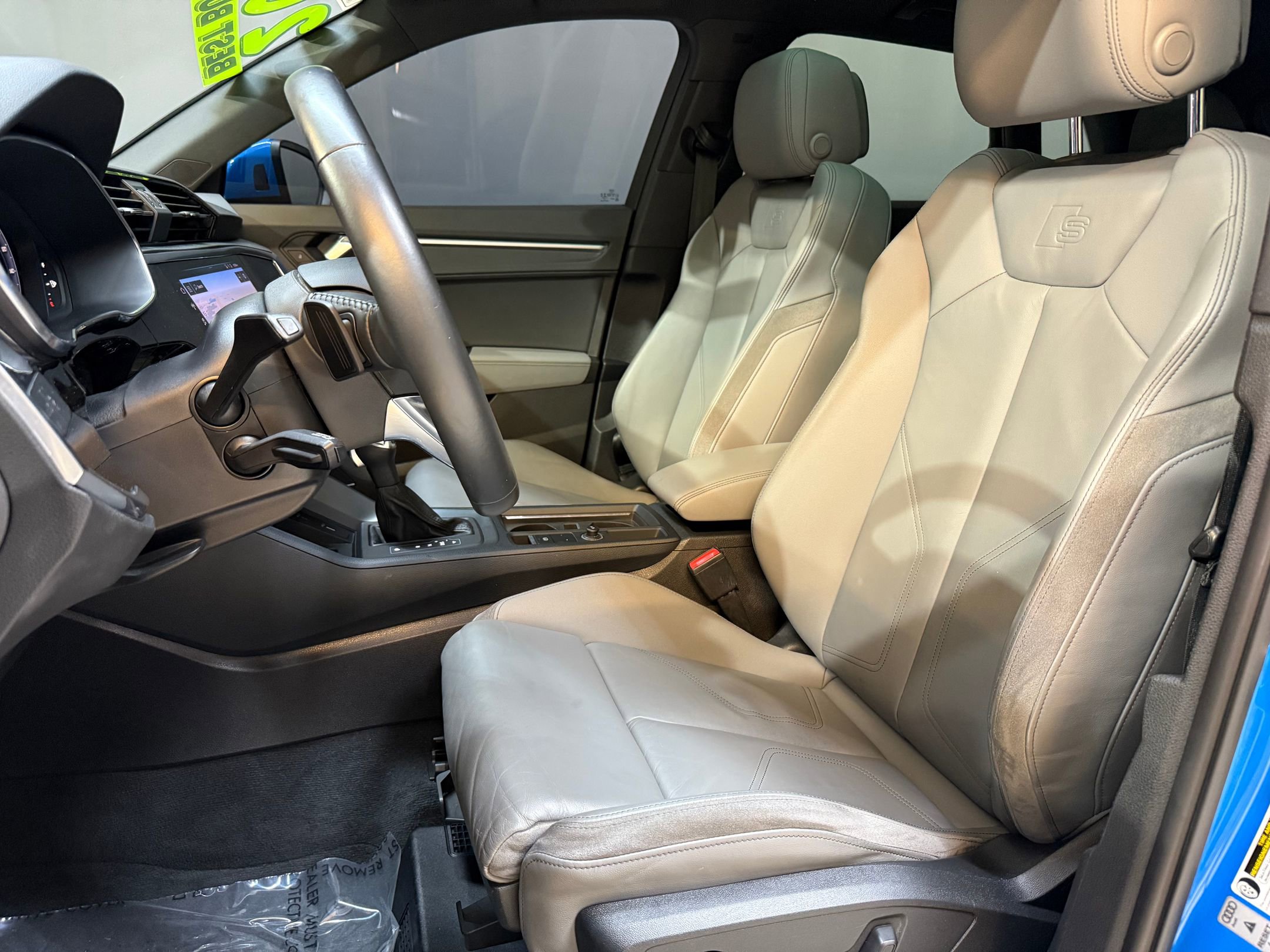 Used 2020 Audi Q3 2.0T Premium Plus w/ Premium Plus Package image 5