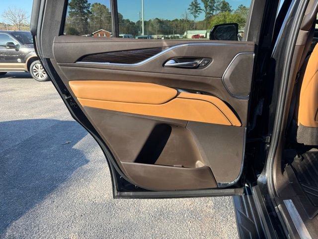 Used 2021 Cadillac Escalade Premium Luxury image 14