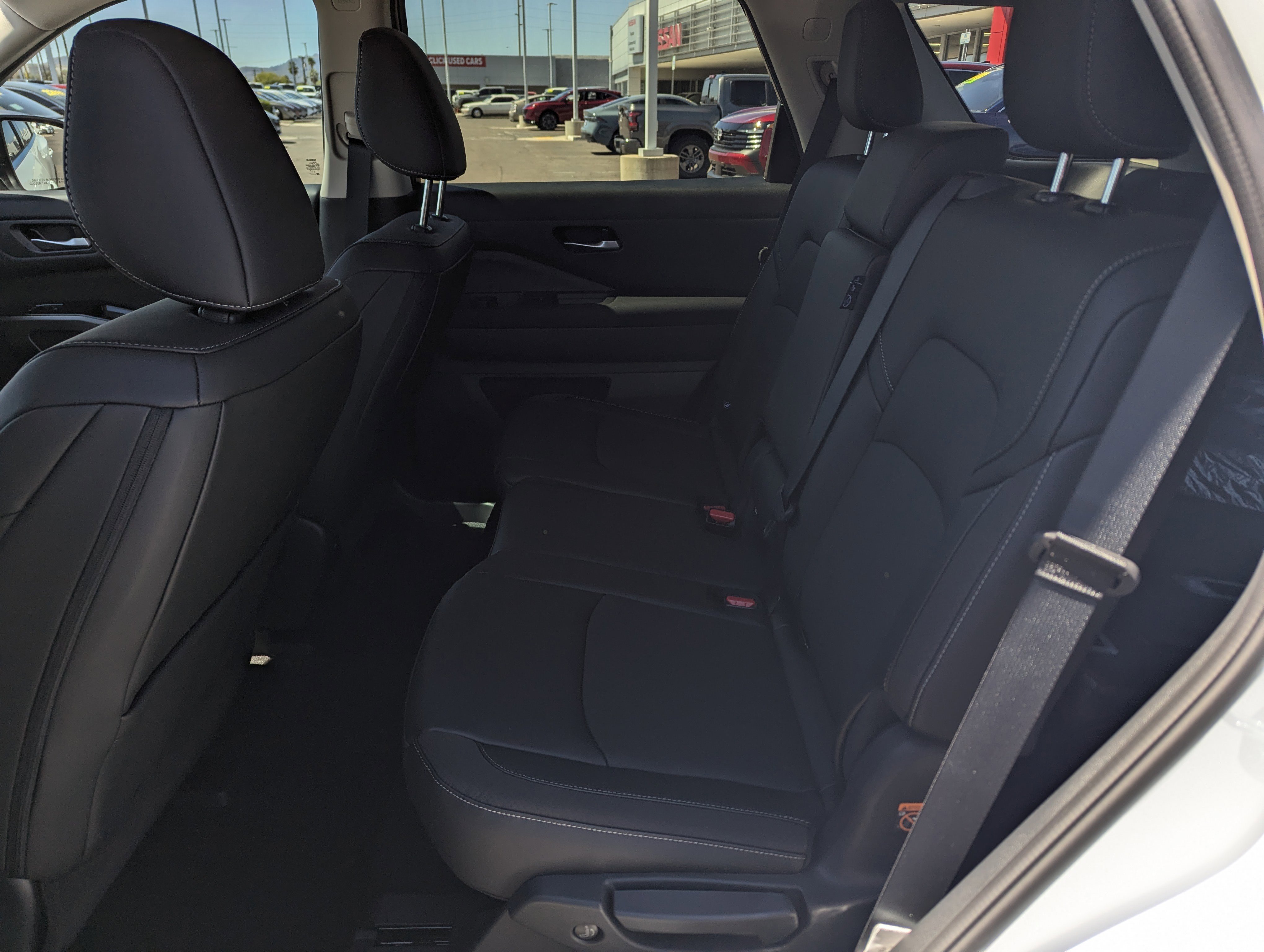 New 2026 Nissan Pathfinder SL image 7