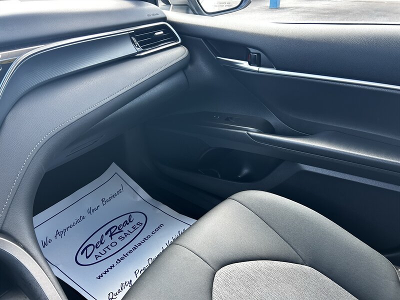 Used 2022 Toyota Camry LE w/ Carpet Mat Package (TMS) AWD/4WD image 21