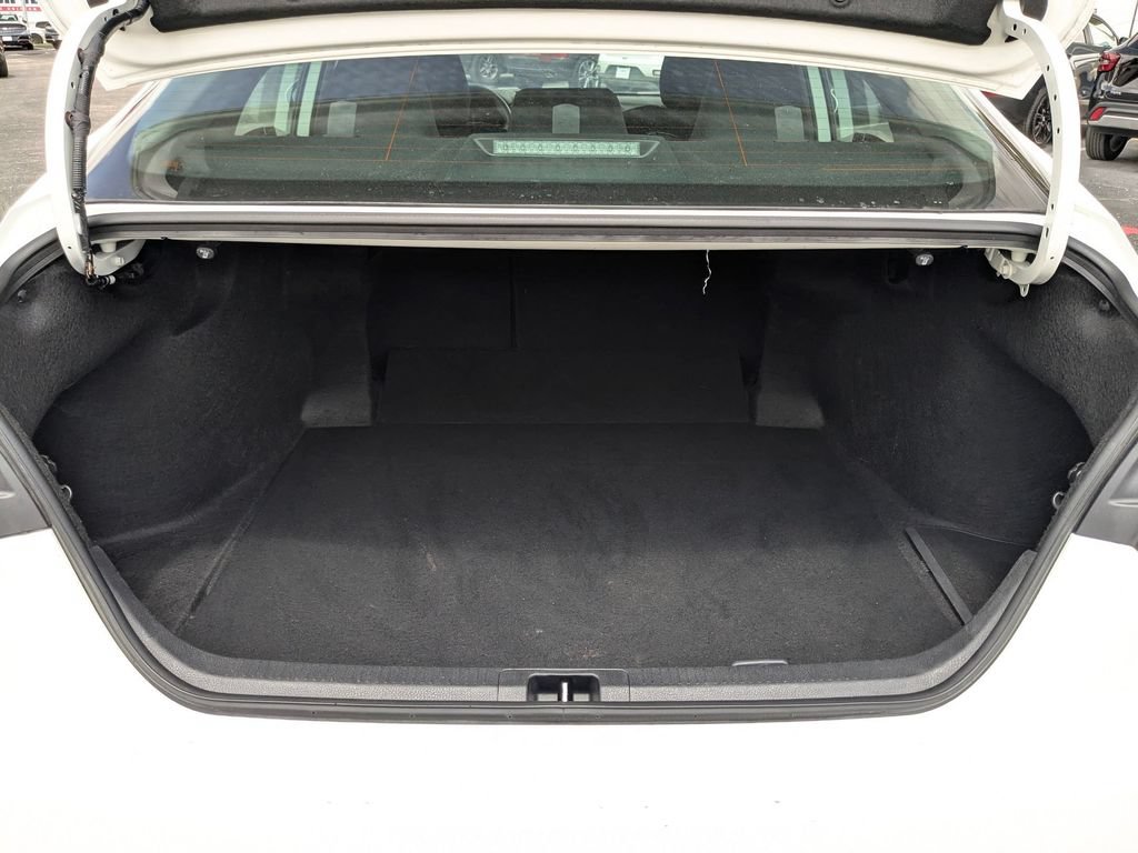Used 2025 Toyota Camry LE FWD image 27