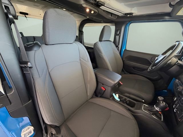 Used 2025 Jeep Wrangler Sport AWD/4WD image 35
