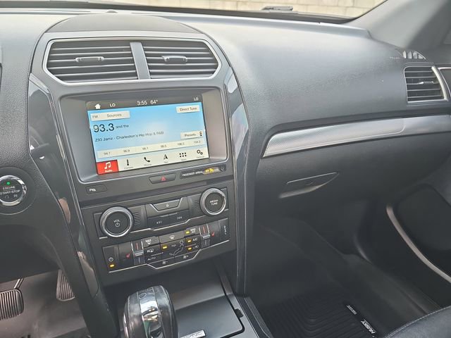 Used 2018 Ford Explorer XLT w/ Equipment Group 202A image 23