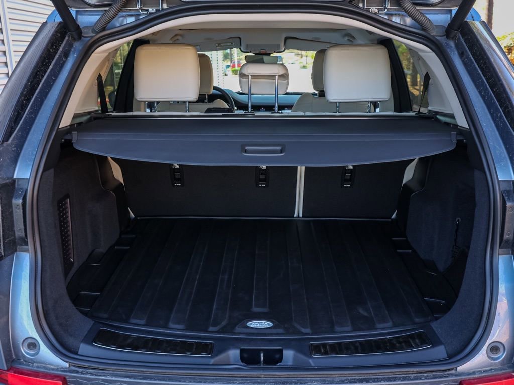 Used 2023 Land Rover Discovery Sport SE image 15