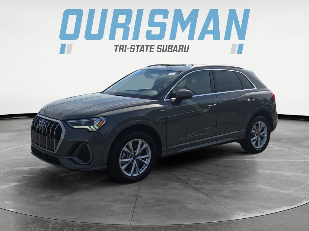 Used 2024 Audi Q3 2.0T Premium Plus w/ Premium Plus Package AWD/4WD image 2