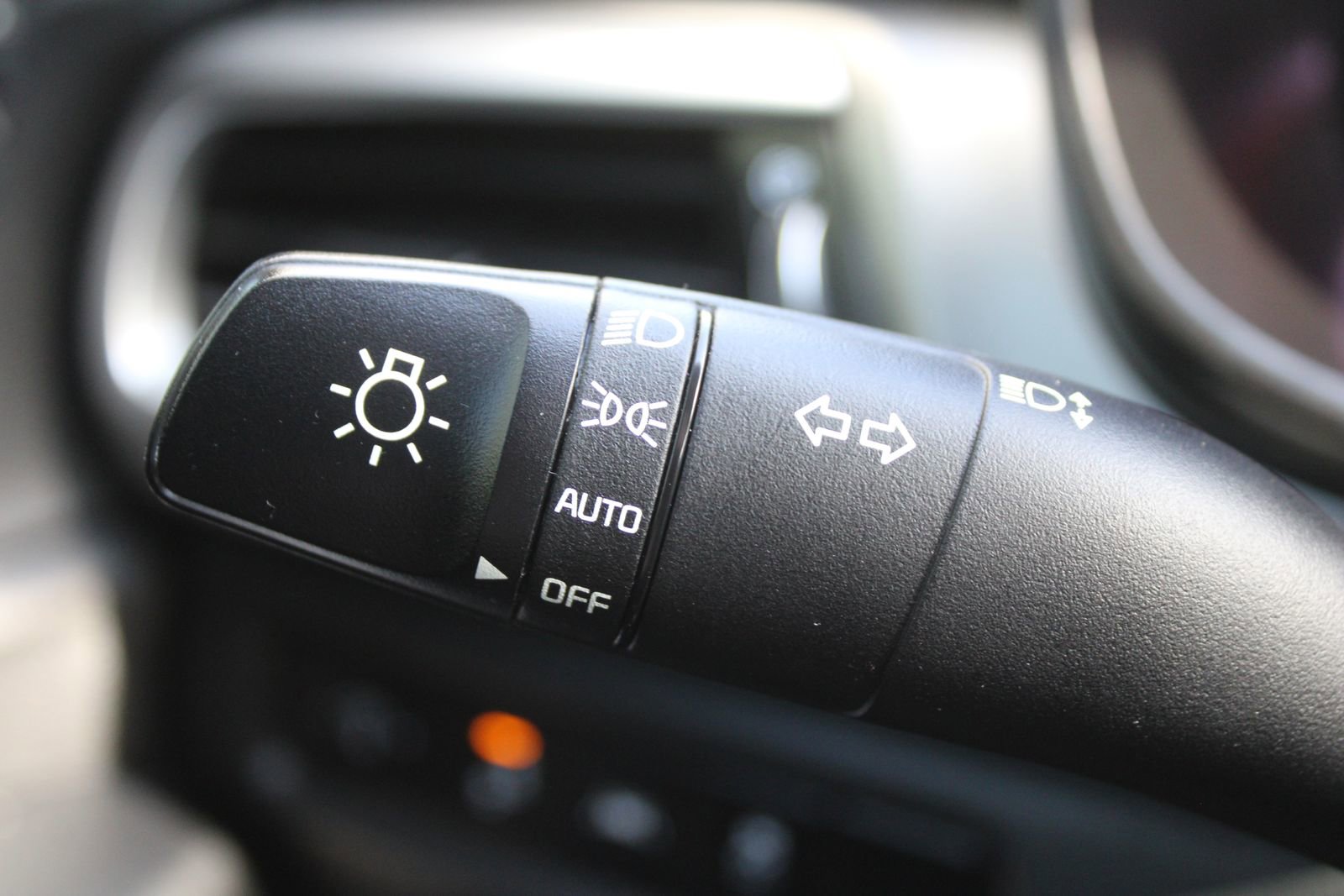 Certified 2021 Kia Telluride S image 28