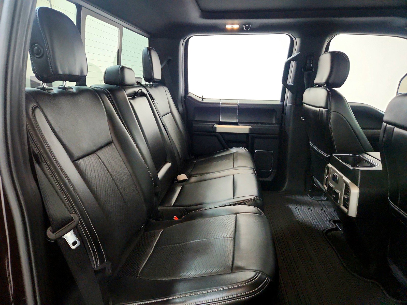 Used 2019 Ford F150 Lariat image 31