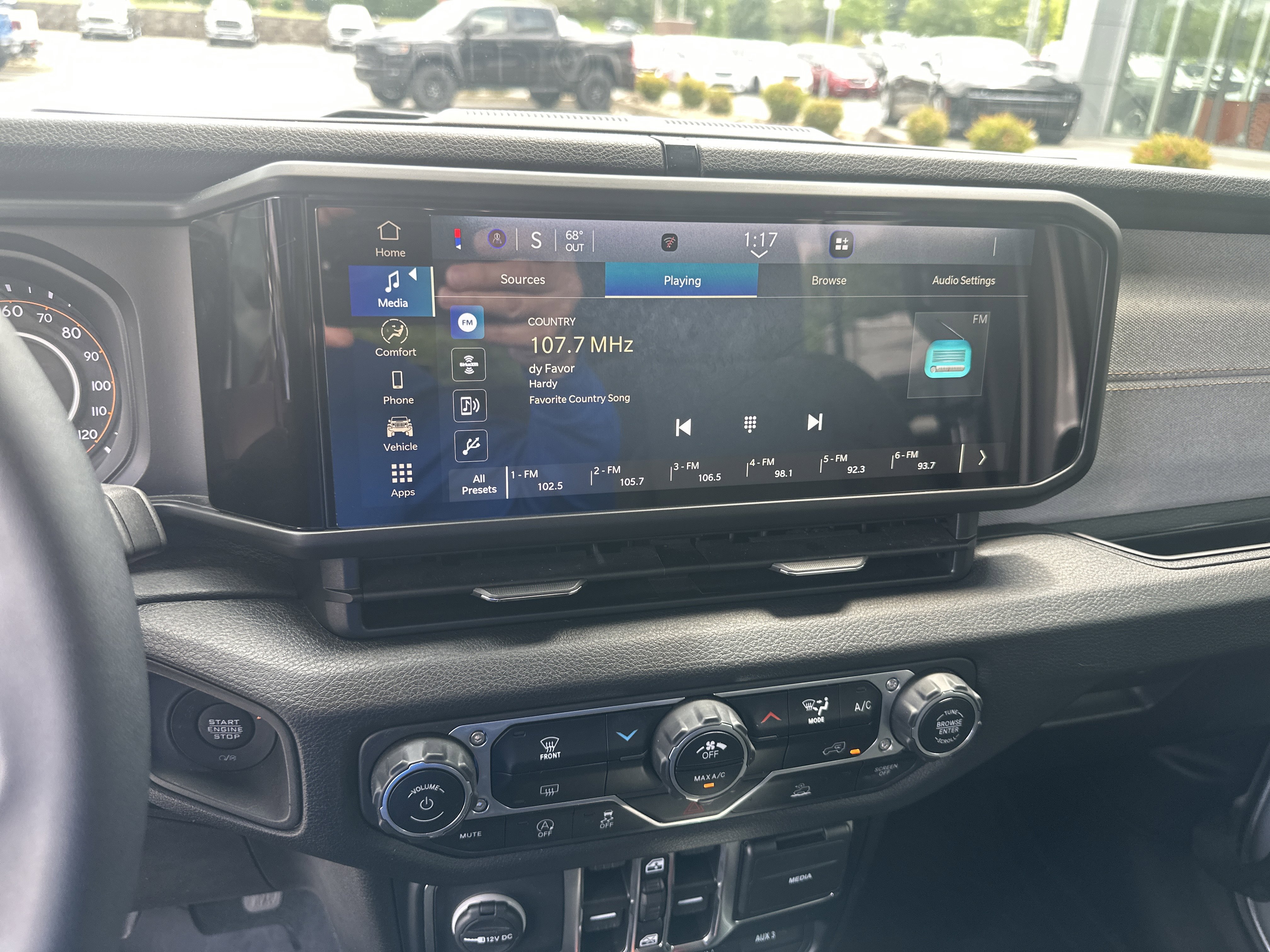 Used 2024 Jeep Wrangler Unlimited Sport AWD/4WD image 37