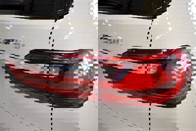 Used 2021 BMW X7 xDrive40i w/ Parking Assistance Package image 27