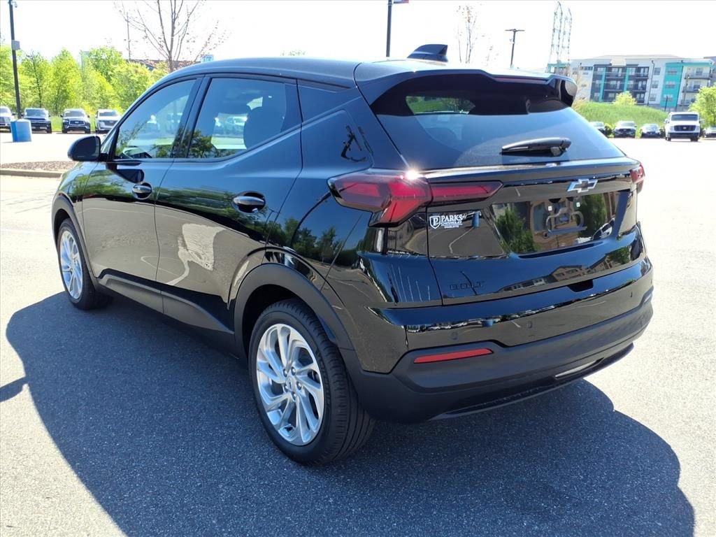 New 2027 Chevrolet Bolt LT w/ Comfort Package FWD image 27