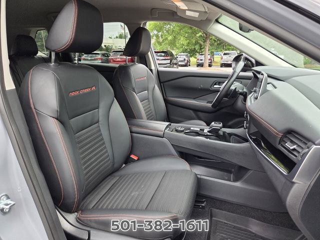 Used 2025 Nissan Rogue SV AWD/4WD image 17