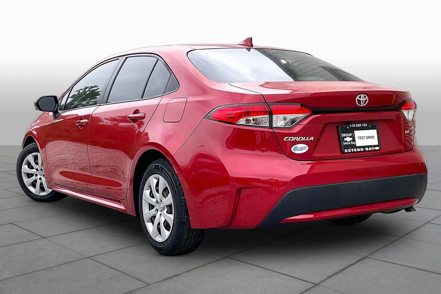 Used 2021 Toyota Corolla LE FWD image 11
