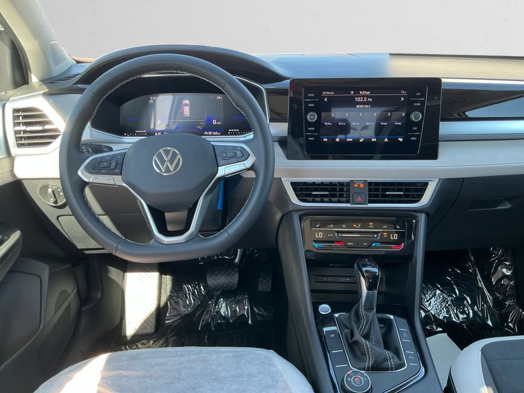 New 2026 Volkswagen Taos SE AWD/4WD image 10