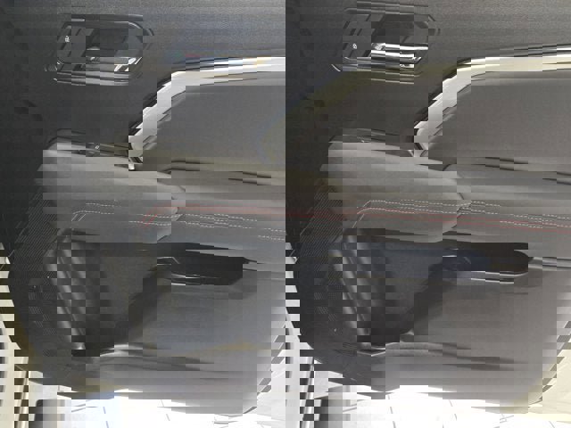 Used 2024 Chevrolet Colorado Z71 w/ Z71 Convenience Package 2 image 3