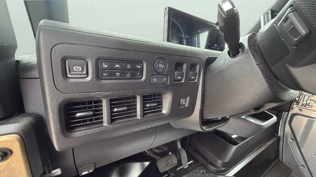 Used 2024 Chevrolet Brightdrop 600 w/ Battery Pack, Max Range AWD/4WD image 19