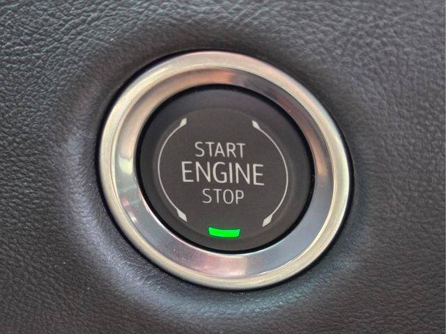 Certified 2025 Cadillac Escalade ESV Premium Luxury AWD/4WD image 30