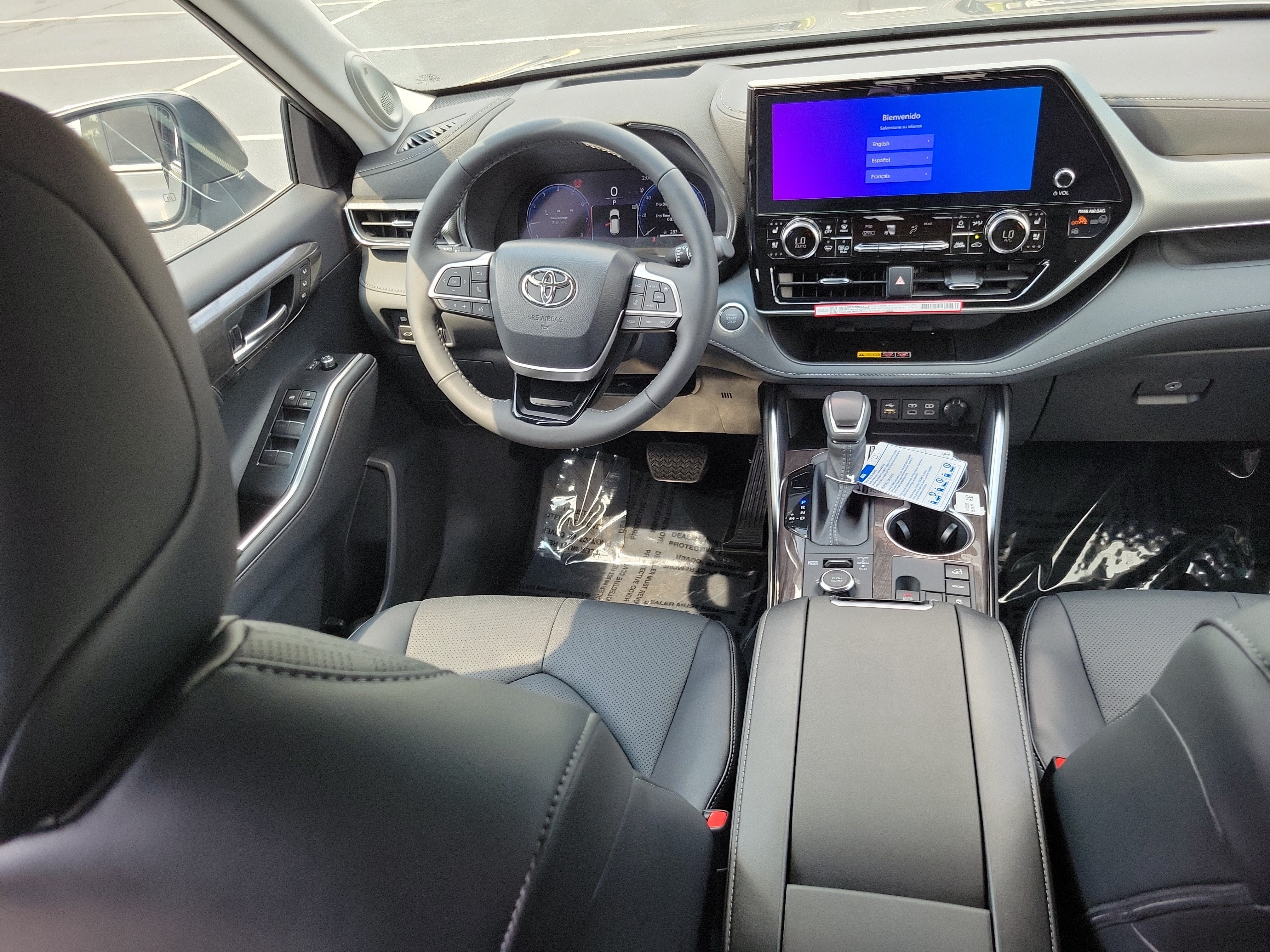 New 2026 Toyota Highlander Platinum AWD/4WD image 16