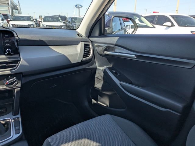 Used 2025 Kia Seltos LX image 16