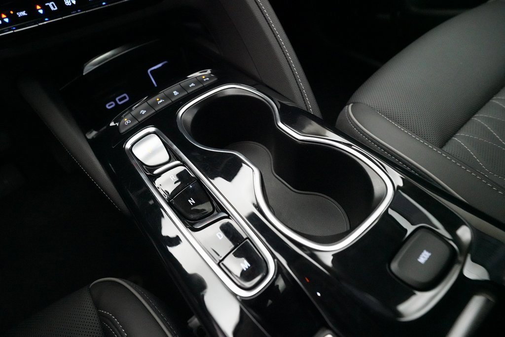 Used 2023 Buick Envision Avenir image 17