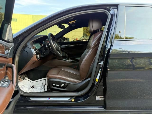 Used 2018 BMW 540i xDrive image 11