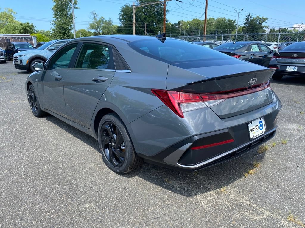 New 2026 Hyundai Elantra SEL Sport Premium FWD image 8
